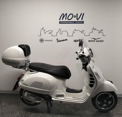 Vespa GTS 300 Super Hpe (2018 - 19) usata