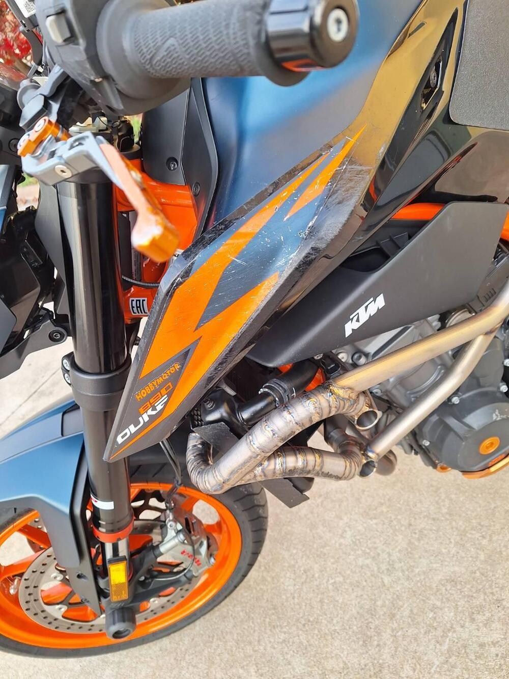 KTM 890 Duke R (2022 - 23) (10)