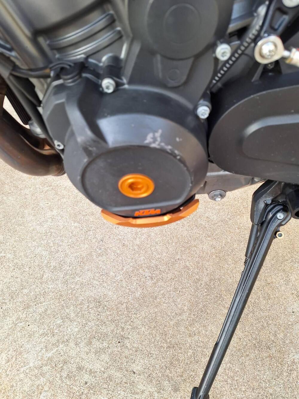 KTM 890 Duke R (2022 - 23) (13)