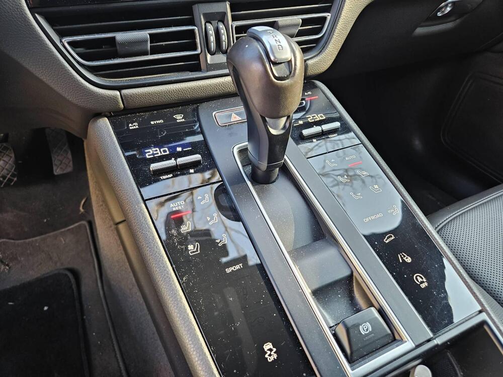 Porsche Macan usata a Modena (12)