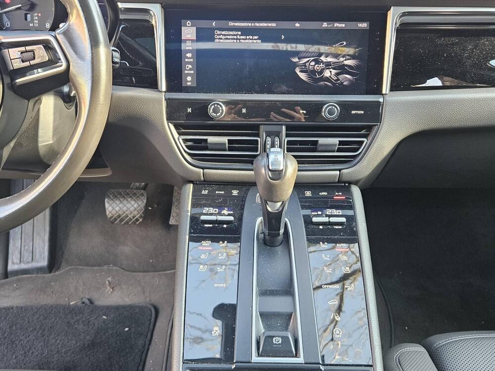 Porsche Macan usata a Modena (20)