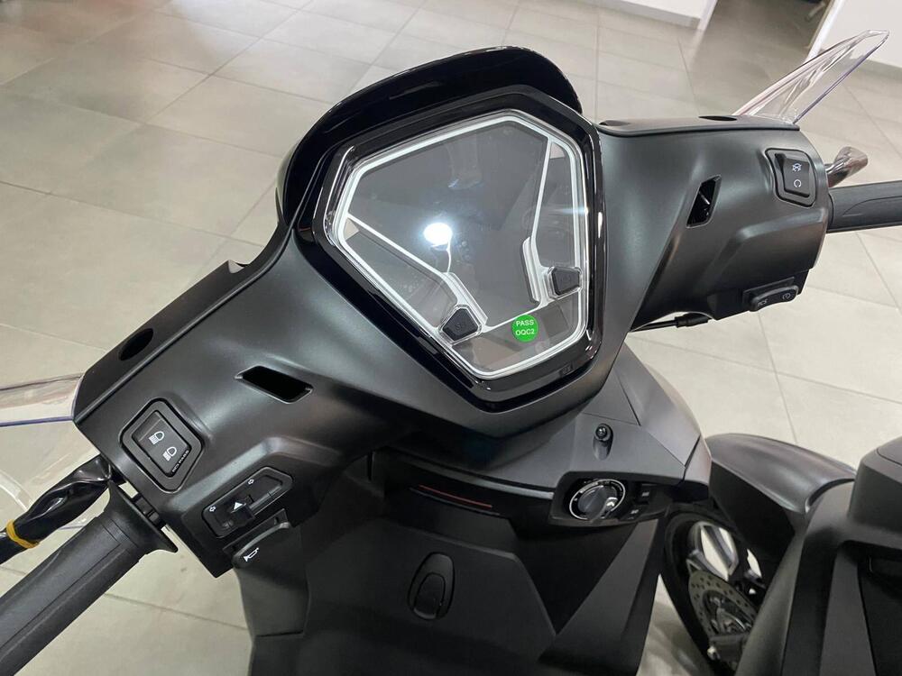 Voge Sfida SR16 200 (2025 - 26) (6)