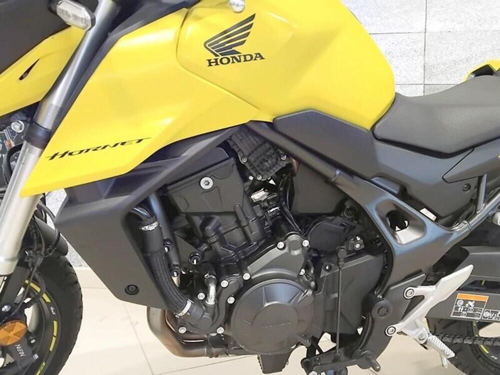 Honda CB 750 Hornet (2023 - 24) (7)