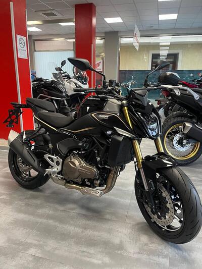 QJ Motor SRK 550 (2024 - 25) nuova