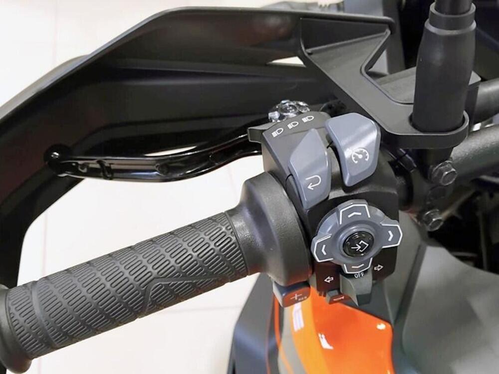 KTM 1290 Super Adventure S (2021) (2)