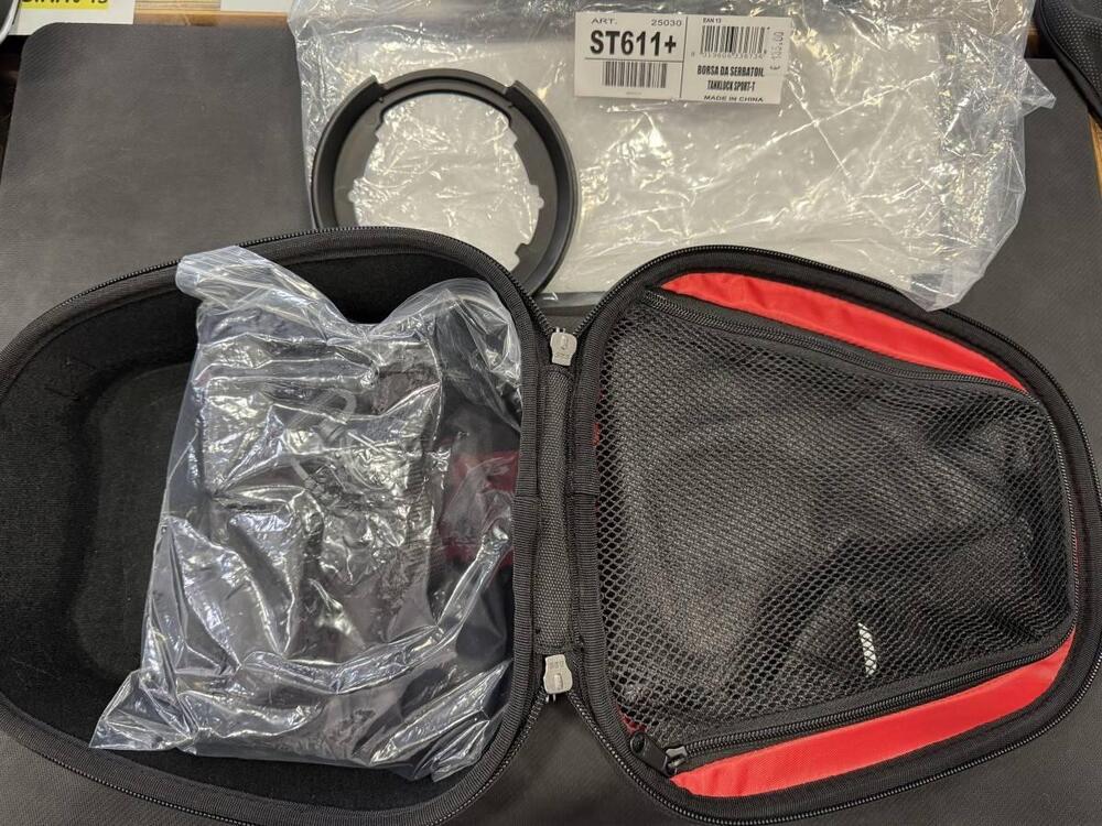 BORSA SERBATOIO GIVI TANKLOCK ST611+ (3)