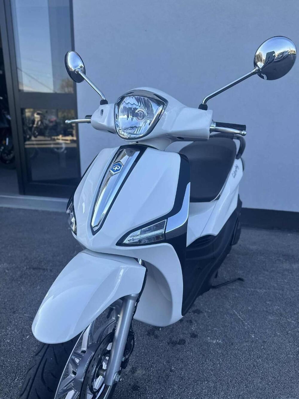 Piaggio Liberty 50 3V (2021 - 24) (4)