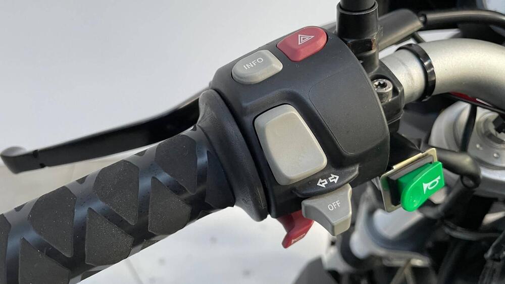 Bmw F 800 R (2009 - 11) (13)