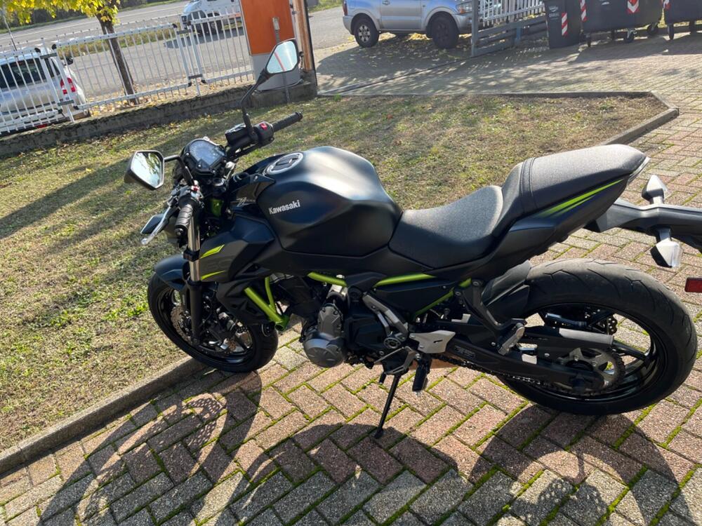 Kawasaki Z 650 (2017 - 19) (9)