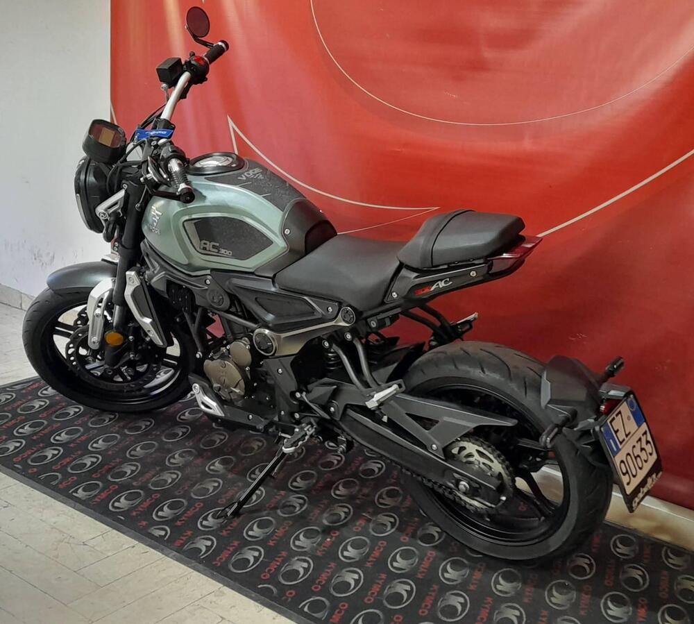 Voge Trofeo 300AC (2021 - 26) (5)