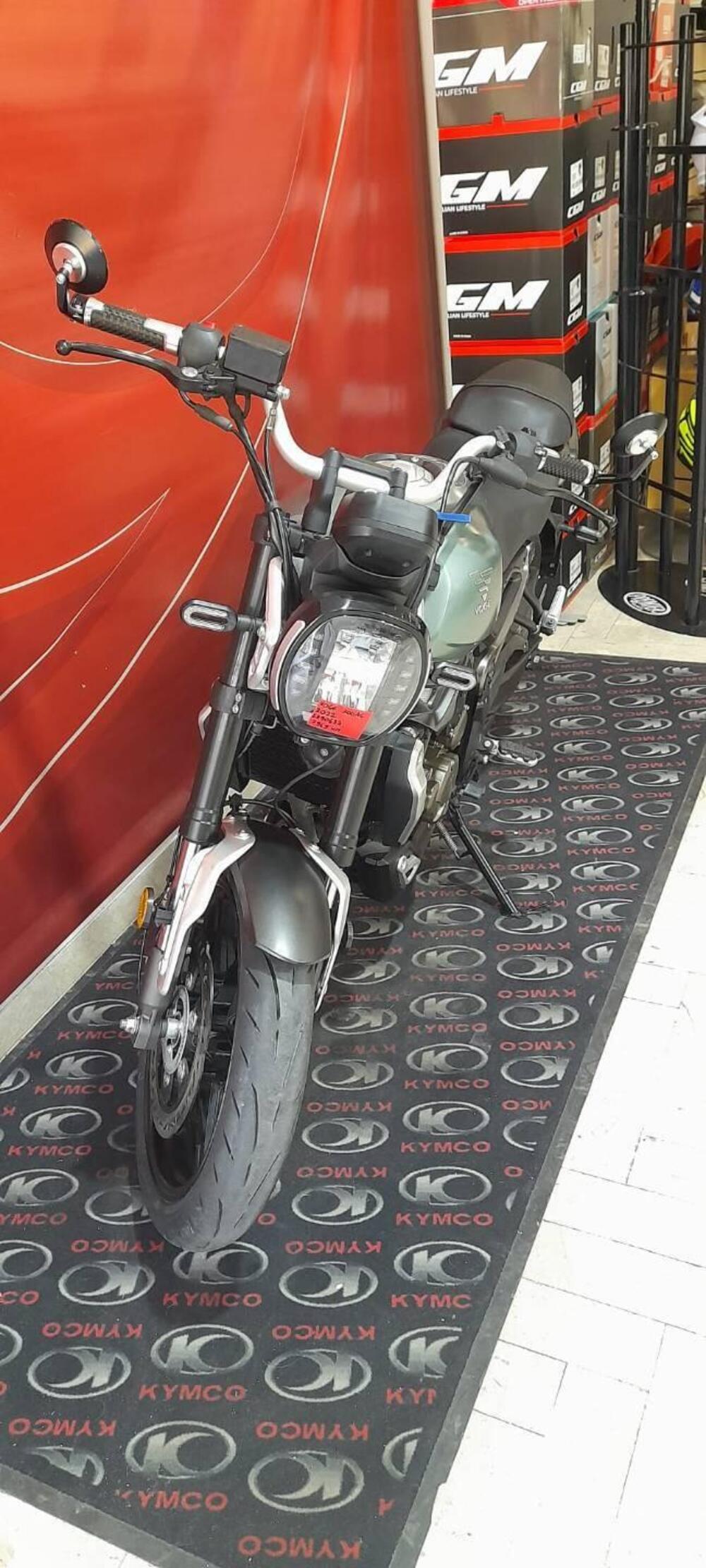 Voge Trofeo 300AC (2021 - 26) (6)