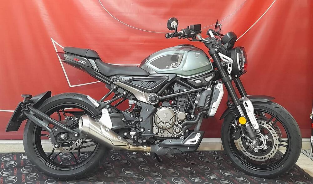 Voge Trofeo 300AC (2021 - 26) (7)