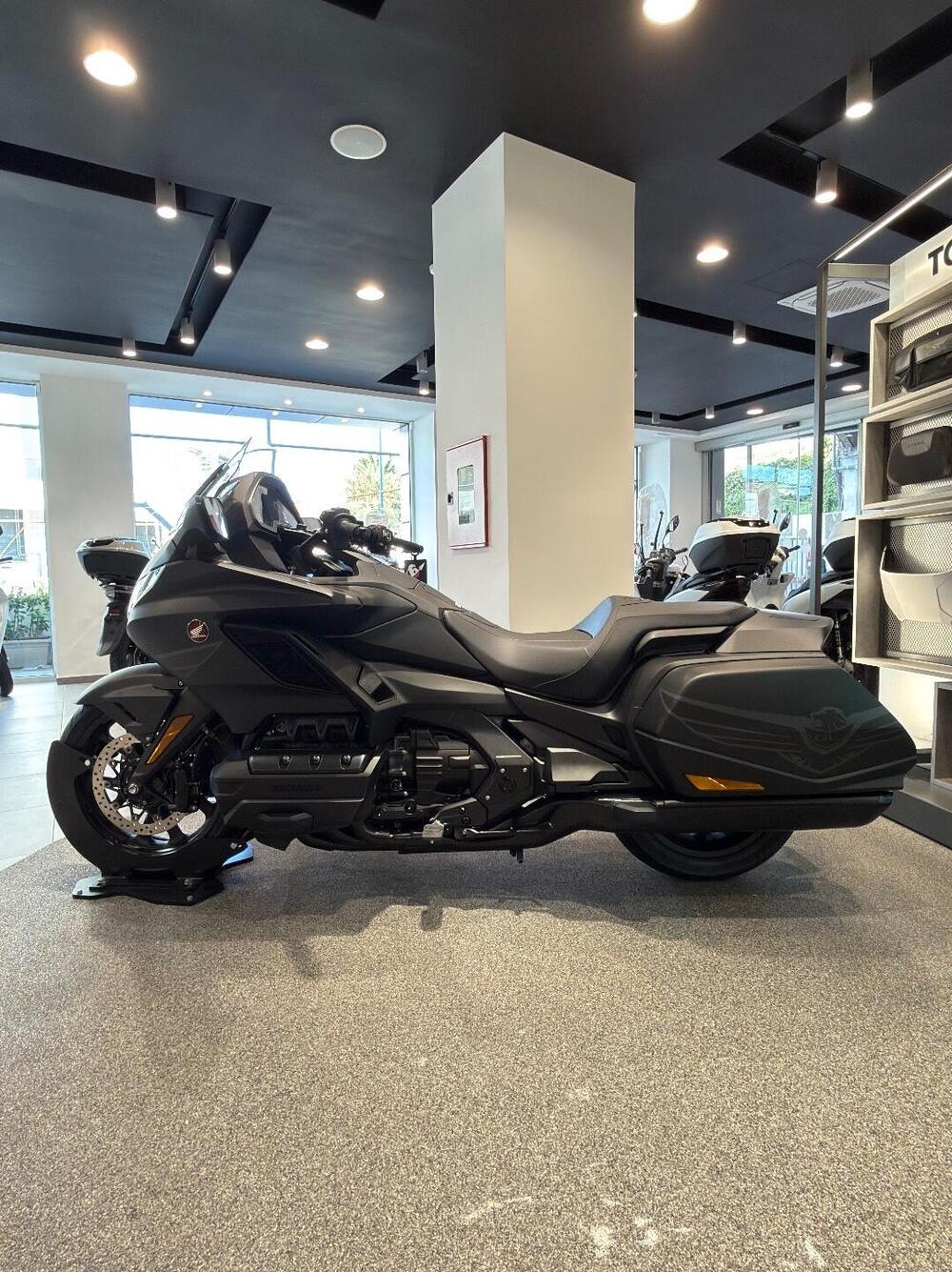 Honda GL 1800 Gold Wing 50° Anniversario (2025 - 26) (2)