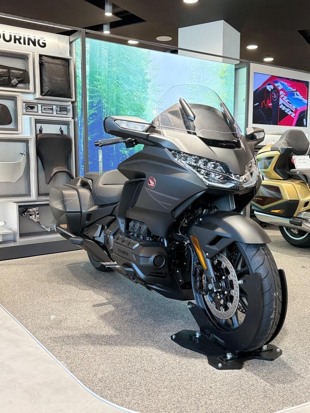 Honda GL 1800 Gold Wing 50° Anniversario (2025 - 26) (5)