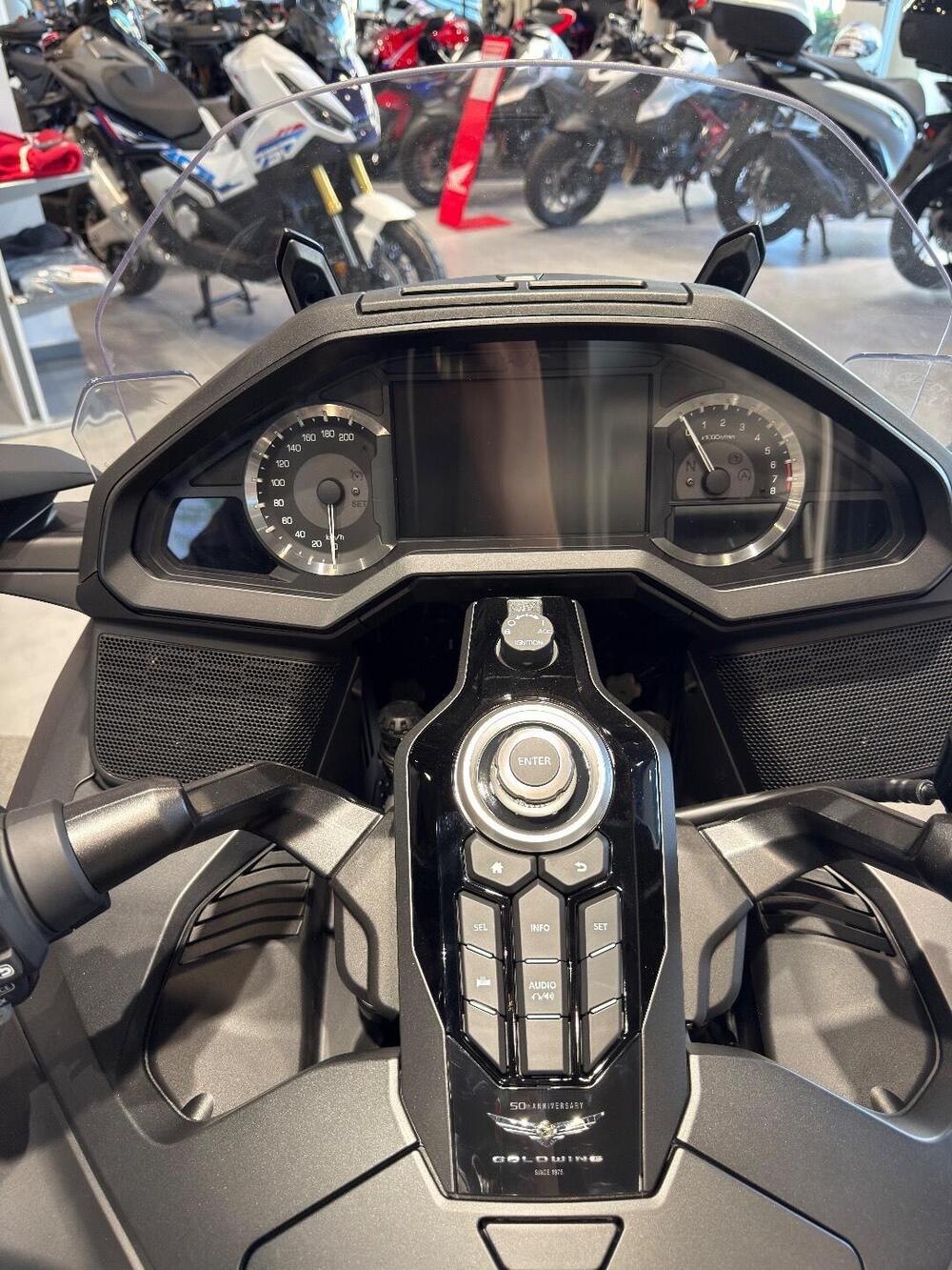 Honda GL 1800 Gold Wing 50° Anniversario (2025 - 26) (6)