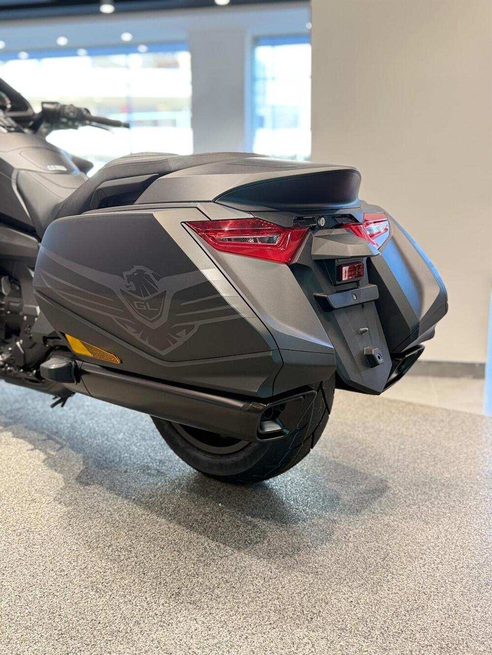 Honda GL 1800 Gold Wing 50° Anniversario (2025 - 26) (8)