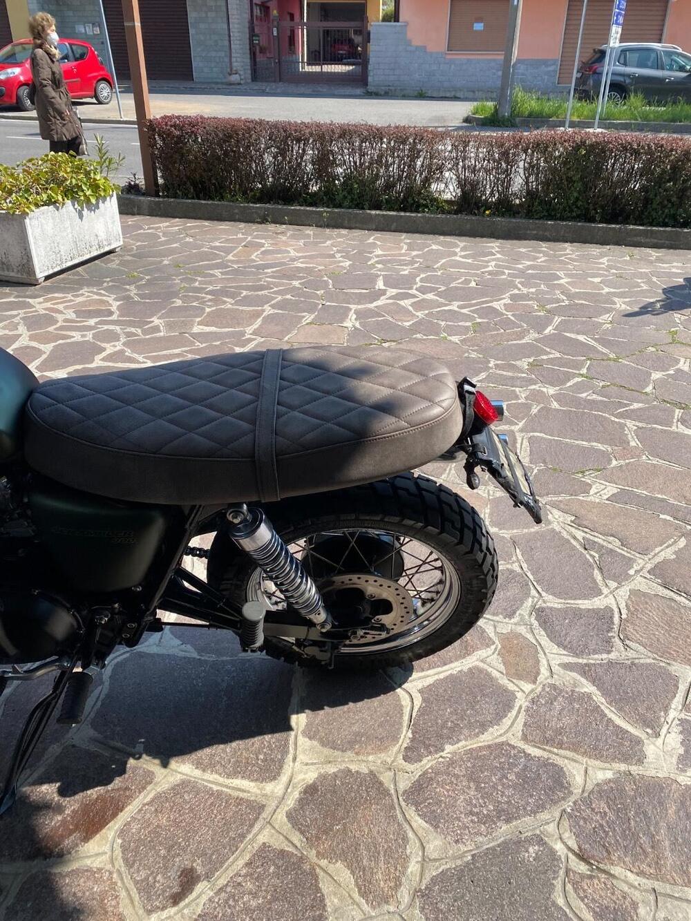 Triumph Scrambler (2006 - 17) (3)