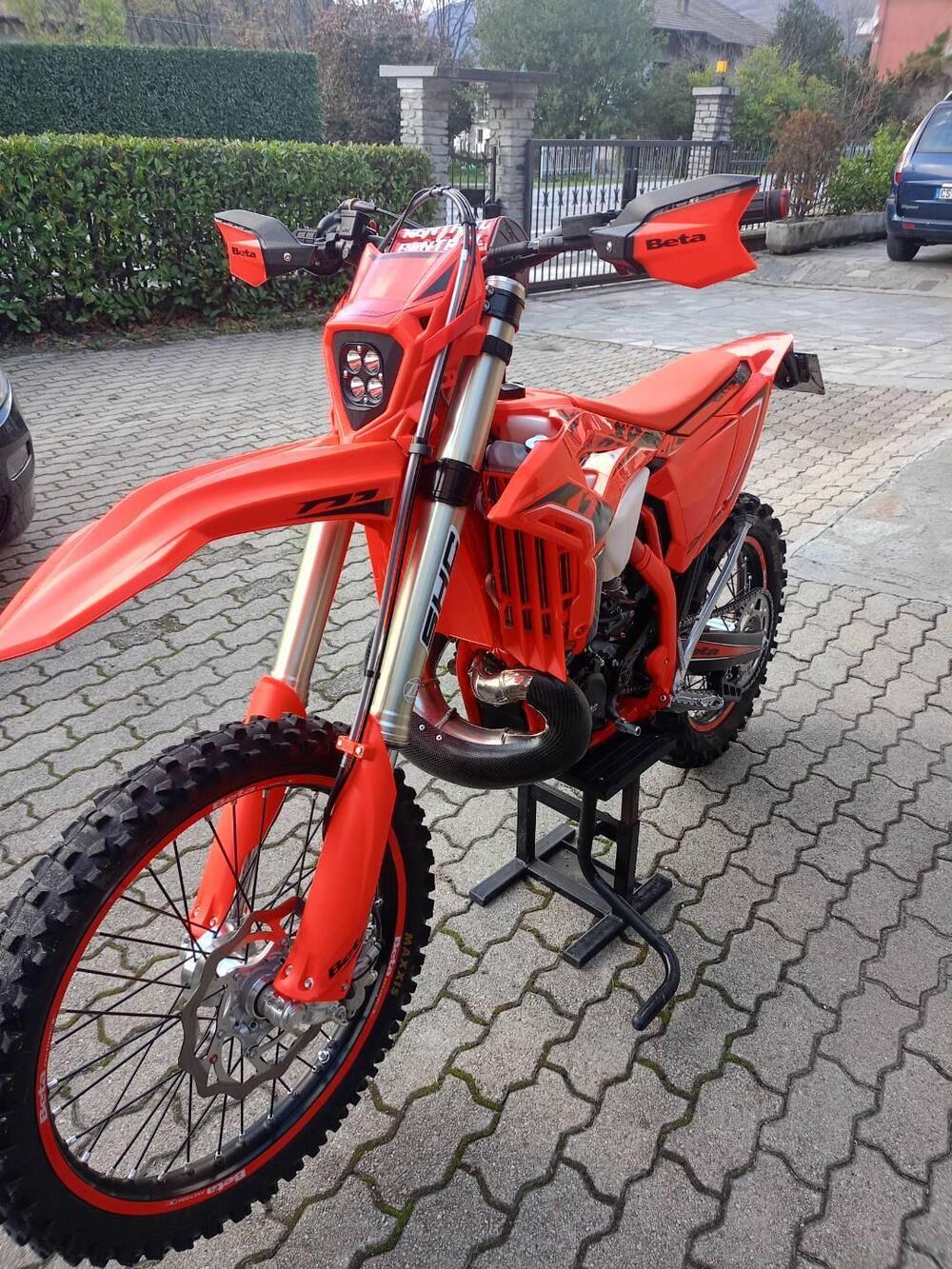 Betamotor RR X-PRO 300 2T Enduro (2026) (2)