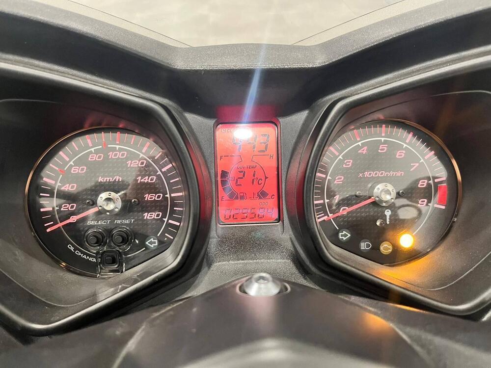 Yamaha X-Max 400 ABS (2013 - 16) (7)