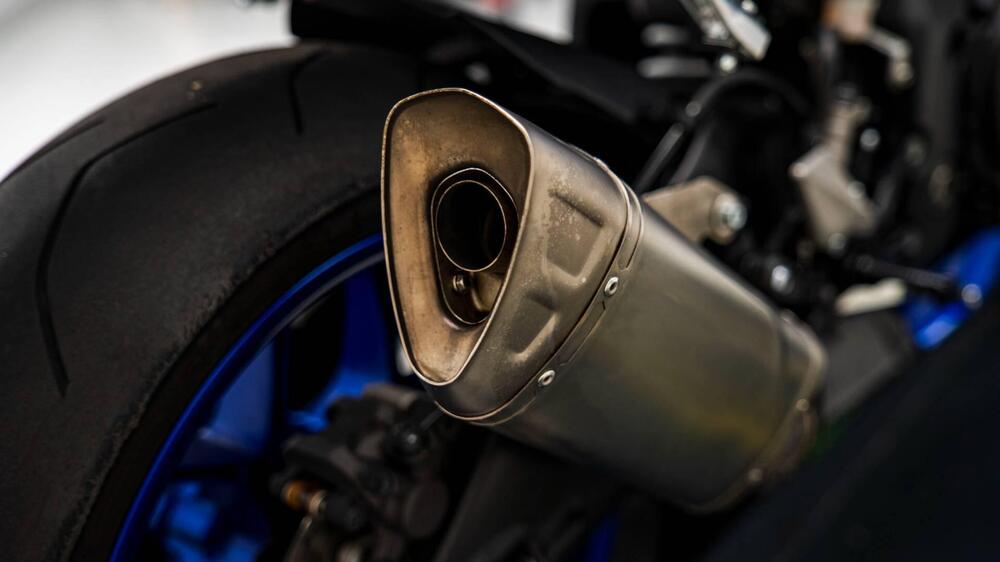 Yamaha YZF R1 (2020 - 25) (16)