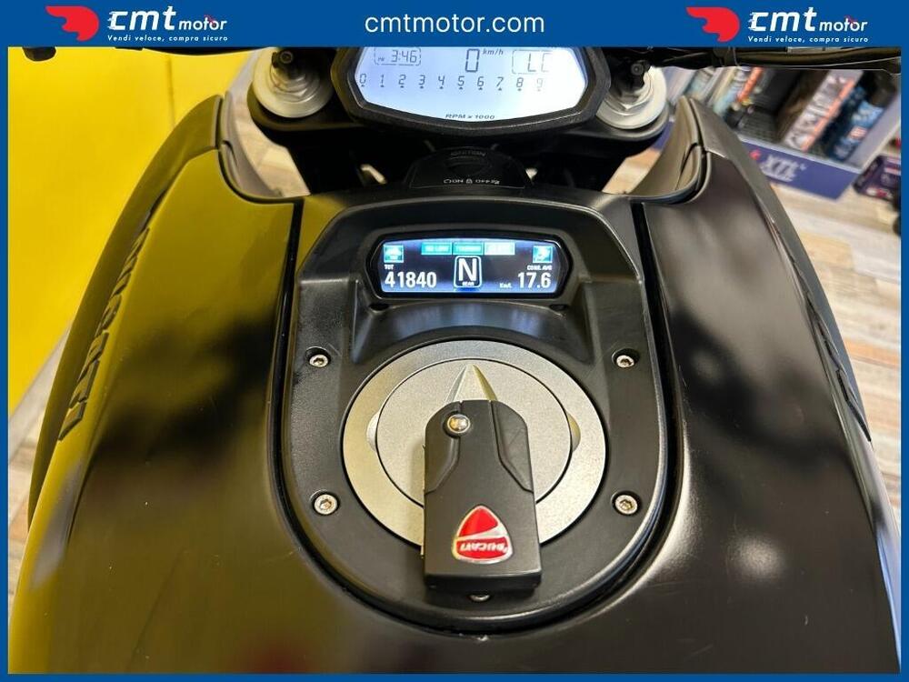 Ducati Diavel 1200 Dark (2012 - 13) (5)