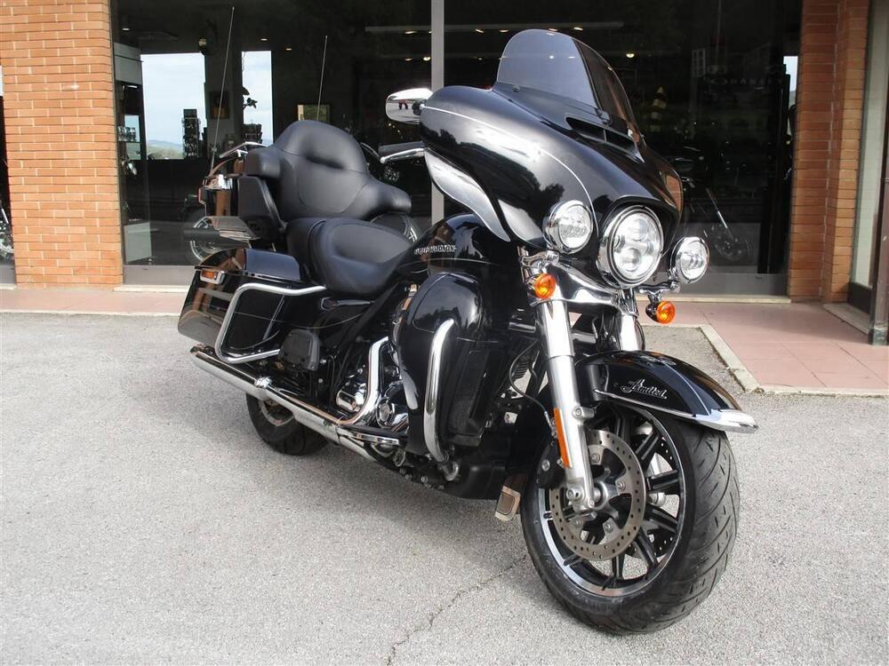 Harley-Davidson 1690 Electra Glide Ultra Limited (2014 - 15) - FLHTK (2)