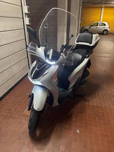 Honda SH 150i Sport (2022 - 23) usata