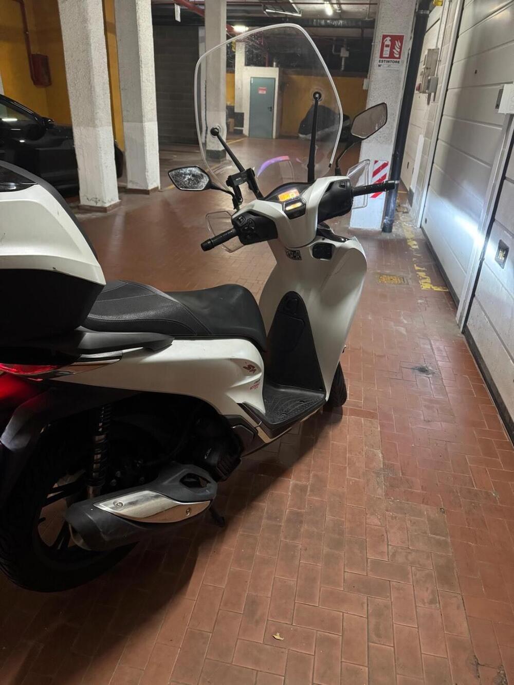 Honda SH 150i Sport (2022 - 23) (4)