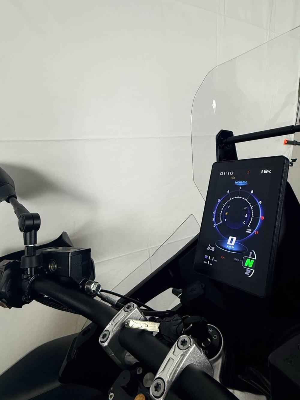 Voge Valico 800DSX Rally (2025) (4)