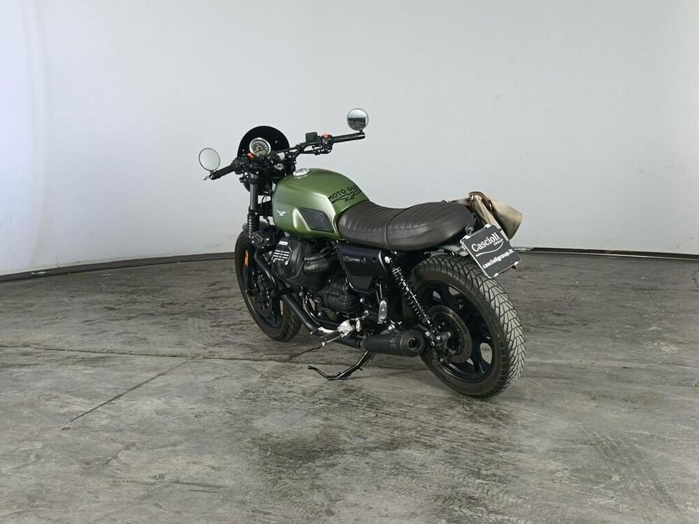 Moto Guzzi V7 III Stone (2017 - 20) (6)