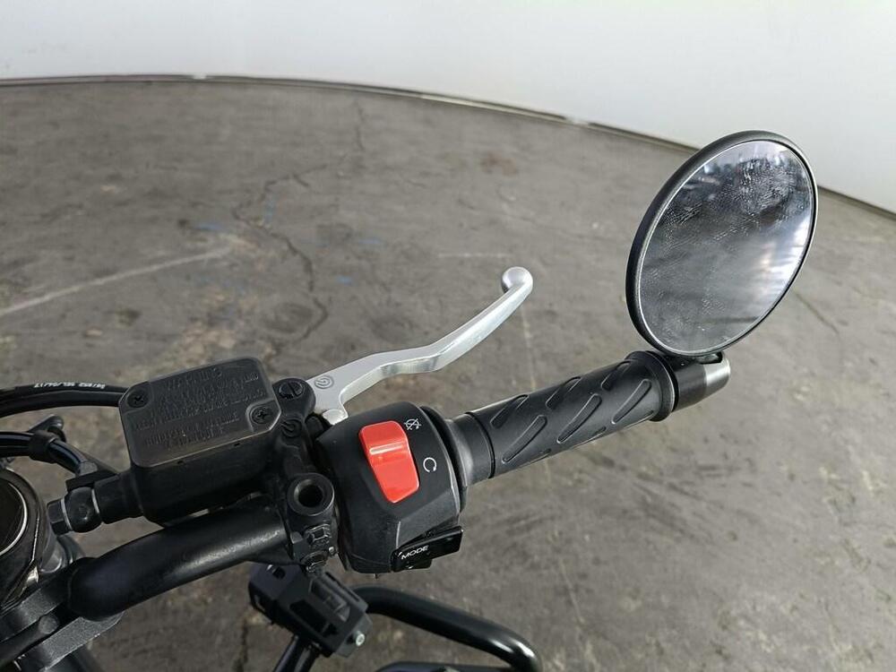 Moto Guzzi V7 III Stone (2017 - 20) (8)