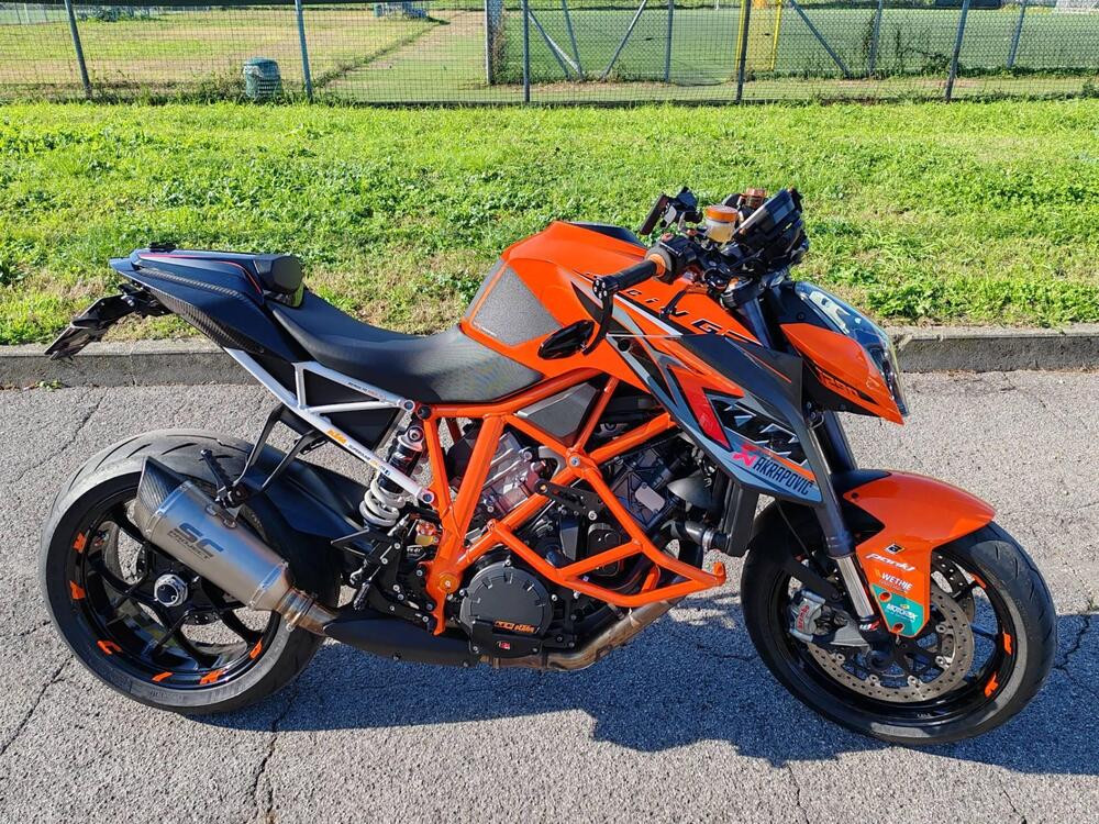 KTM 1290 Super Duke R SE ABS (2016)