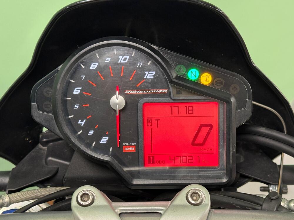 Aprilia Dorsoduro 750 (2009 - 14) (12)