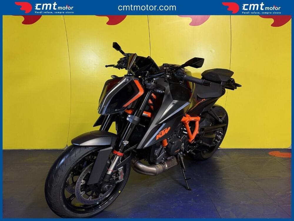 KTM 1290 Super Duke R (2020) (2)