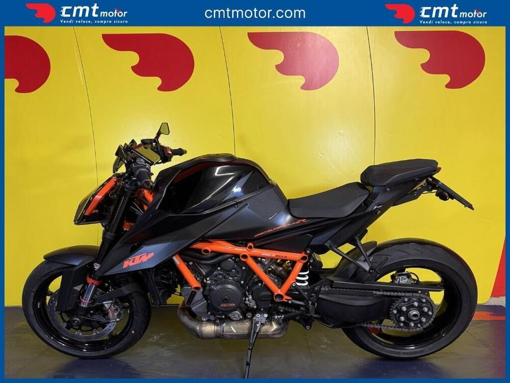 KTM 1290 Super Duke R (2020) (3)
