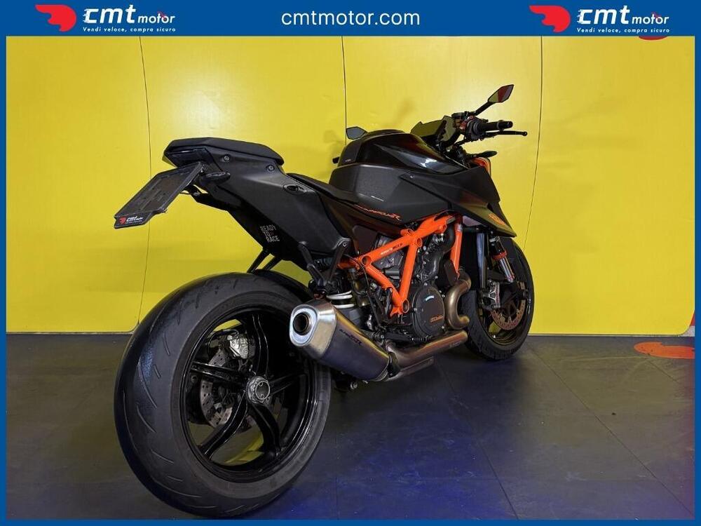 KTM 1290 Super Duke R (2020) (4)