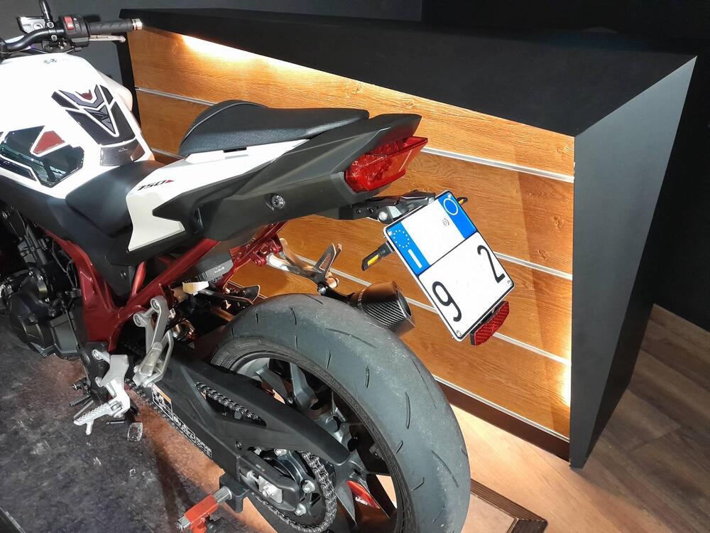 Honda CB 750 Hornet (2023 - 24) (7)