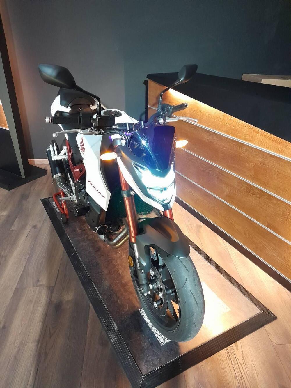 Honda CB 750 Hornet (2023 - 24) (11)