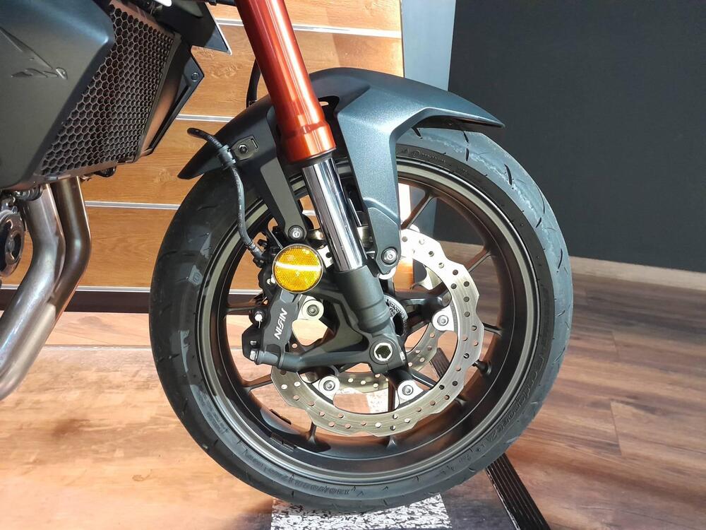 Honda CB 750 Hornet (2023 - 24) (15)