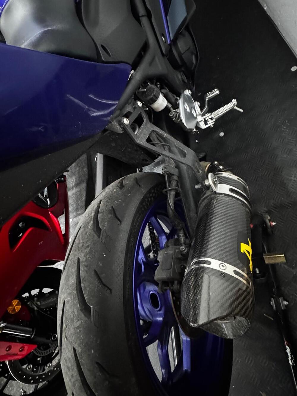 Yamaha YZF R3 (2021 - 24) (9)