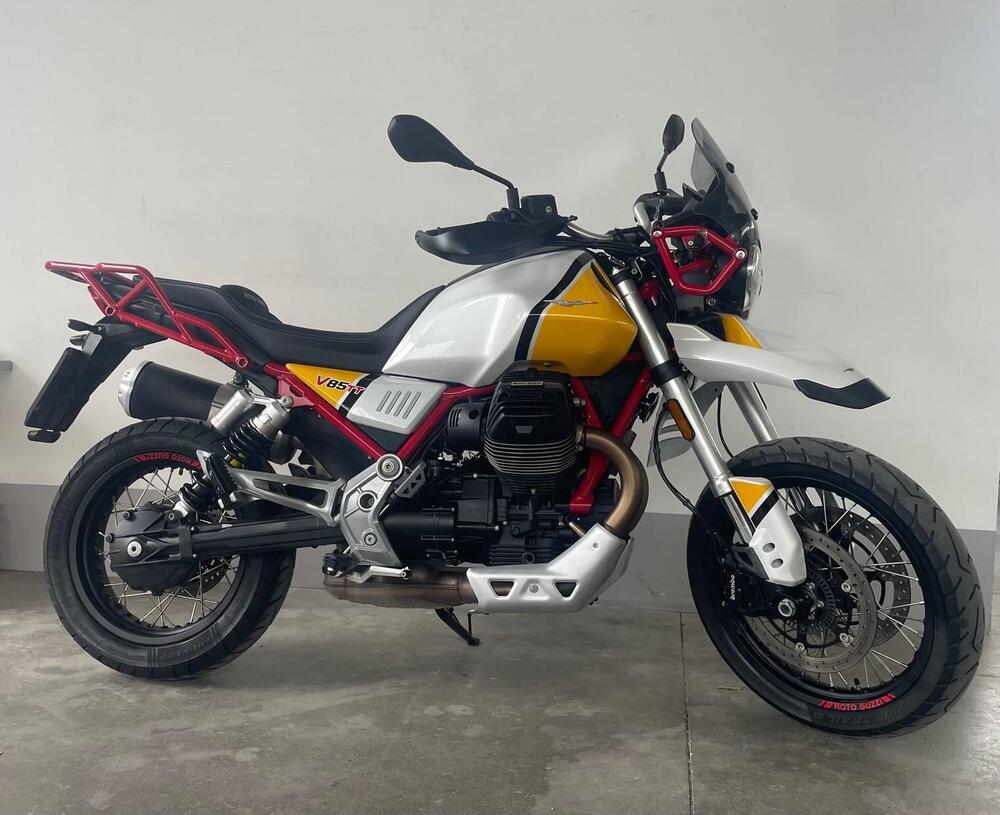 Moto Guzzi V85 TT Evocative Graphics (2019 - 20) (6)