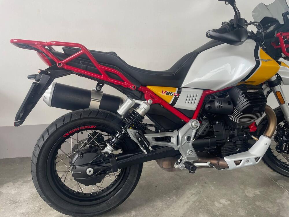 Moto Guzzi V85 TT Evocative Graphics (2019 - 20) (8)