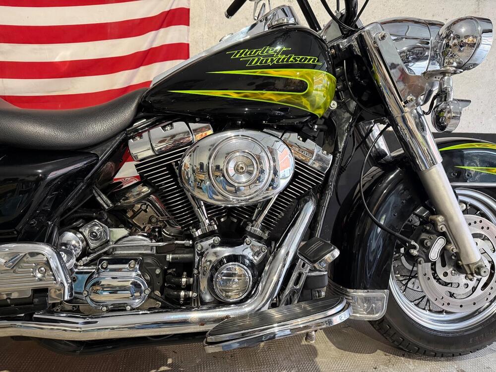 Harley-Davidson 1450 Road King Classic (2003 - 05) - FLHRCI (3)