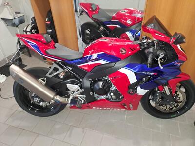 Honda CBR 1000 RR-R Fireblade (2020 - 21) usata