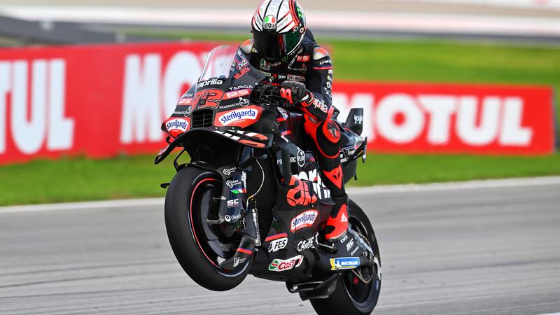 MotoGP 2025. GP di Valencia. Un&#039;altra vittoria di Marco Bezzecchi! Doppietta Aprilia con Raul Fernandez, terzo Diggia. Caduto subito Bagnaia [RISULTATI]