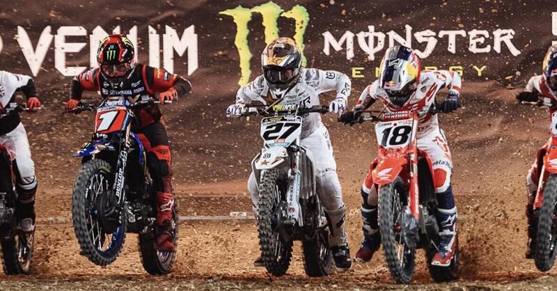 Weekend di Supercross: Parigi vs. Vancouver! Debutto stellare di Tomac in KTM e fine settimana complicato per Jett Lawrence