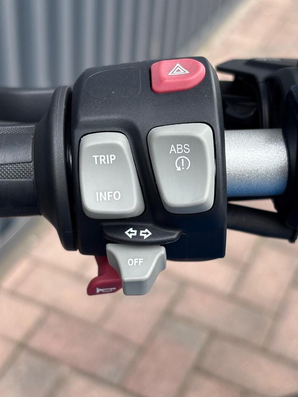 Bmw R 1200 R (2015 - 16) (13)