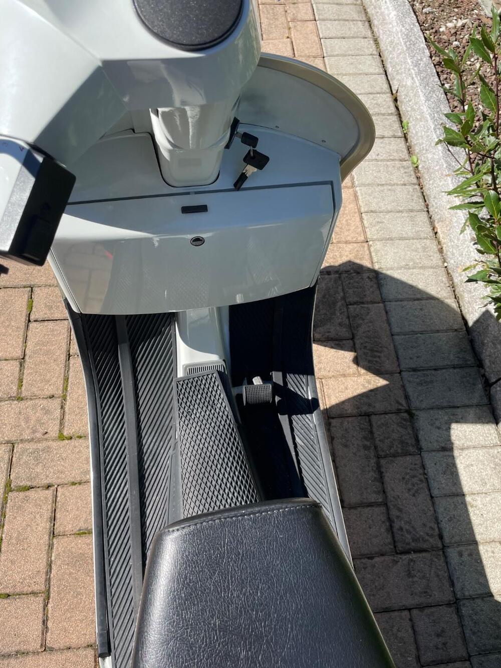 Piaggio Vespa 50 PKS (14)