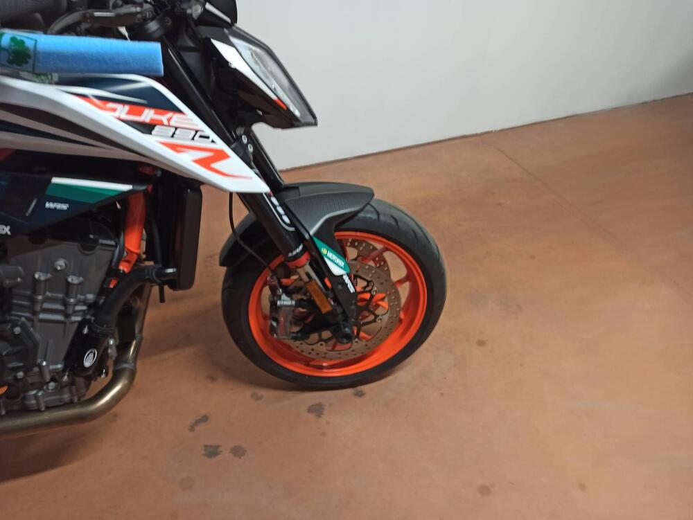 KTM 890 Duke R (2021) (10)