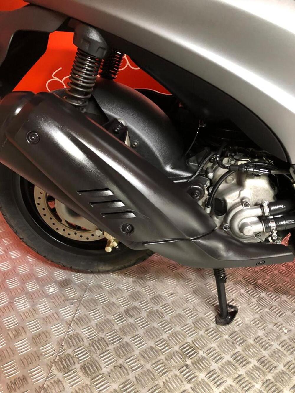 Piaggio Beverly 300 i.e. (2010 - 16) (5)